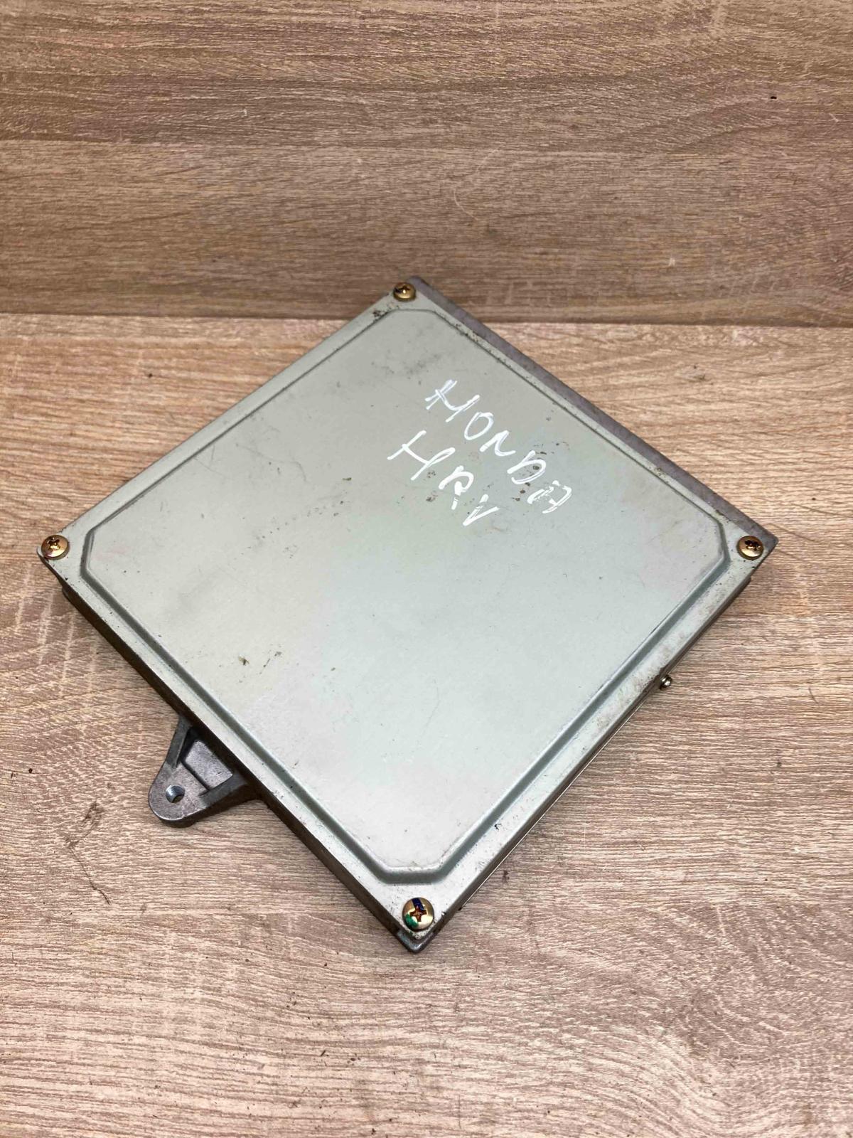 37820 PEL G01 1304 117015  Engine control unit/module ECU Honda HR-V