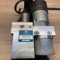 7111867 HB70401 002  Tailgate hydraulic pump motor BMW 5 E60 E61