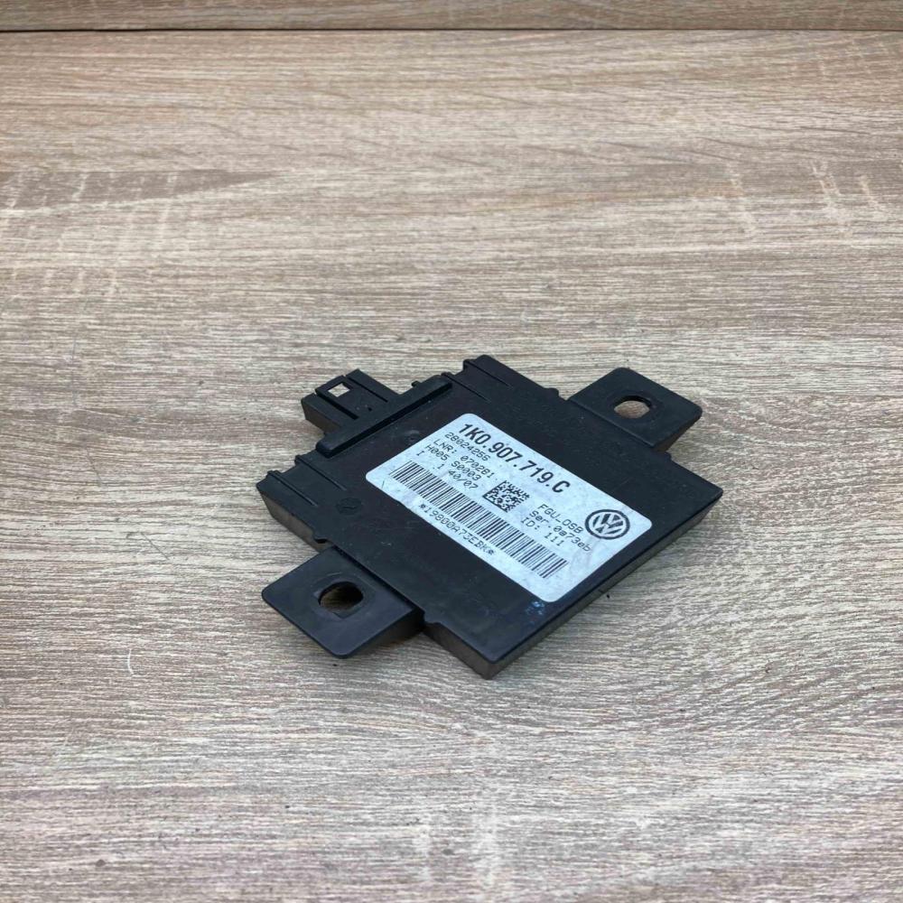 1K0907719C 28024256  Alarm control unit/module Volkswagen Caddy