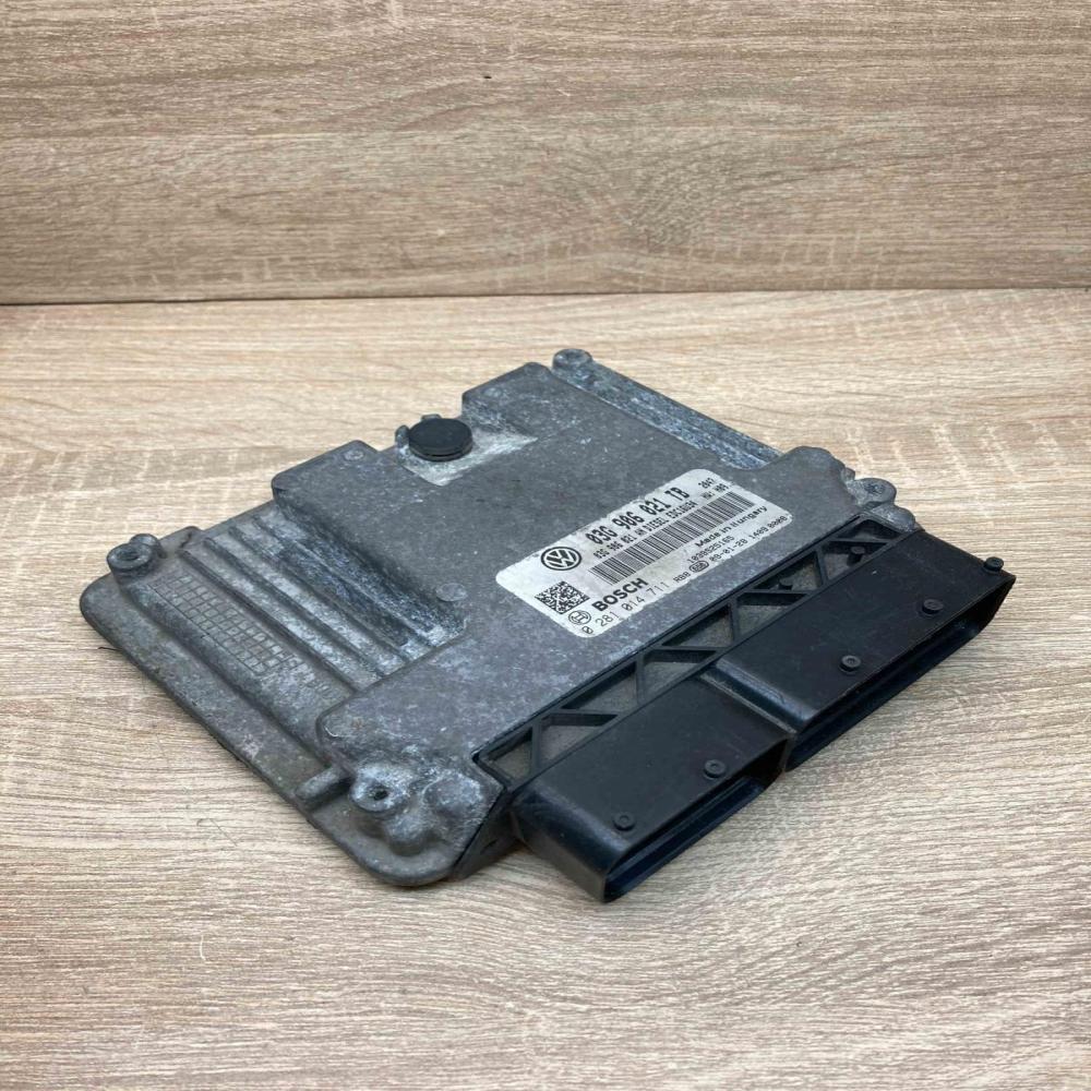 03G906021TB 0281014711  Engine control unit/module ECU Skoda Octavia Mk2 (1Z)