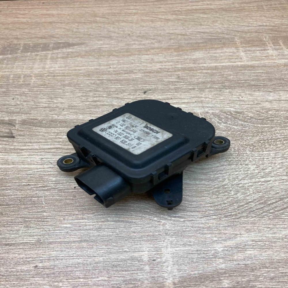 8D1820511B 0132801116  Air flap motor/actuator Skoda Superb B5 (3U)