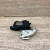 8D1820511E 0132801115  Air flap motor/actuator Volkswagen PASSAT B5