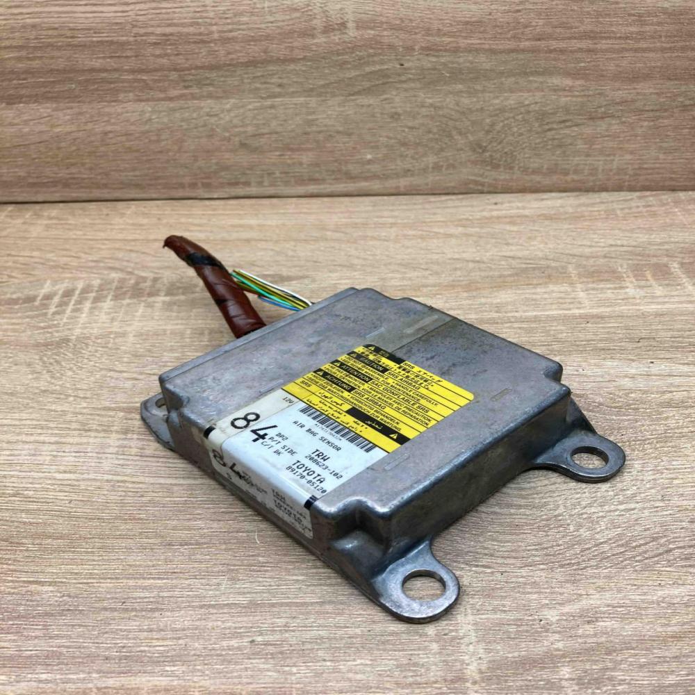 89170 05120 208623 102 With Plug Airbag control unit/module Toyota Avensis T250