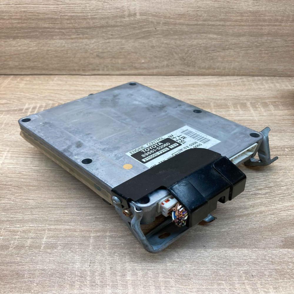 89661 52060 211000 7210 With Plug Engine control unit/module ECU Toyota Yaris