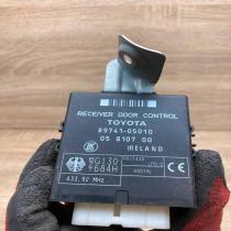 89741 05010 05810700  Door control unit/module Toyota Avensis T220