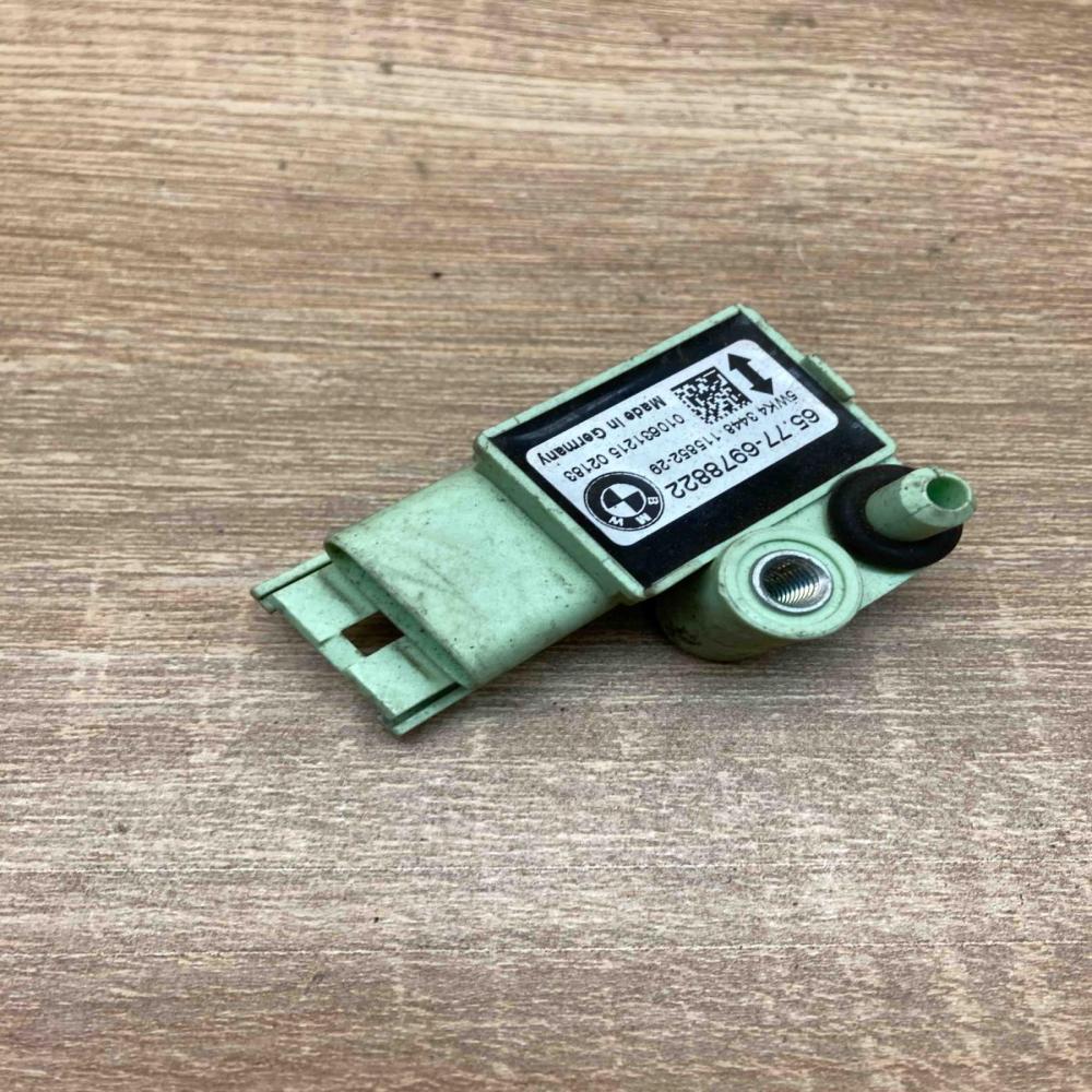 6978822 5WK43448  Airbag deployment crash/impact sensor BMW 5 E60 E61