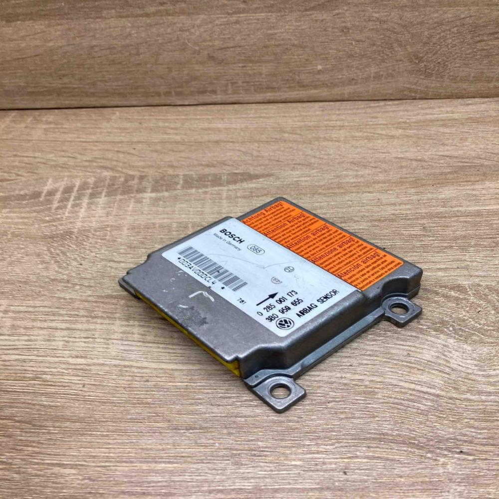 3B0959655 0285001173  Airbag control unit/module Volkswagen PASSAT B5