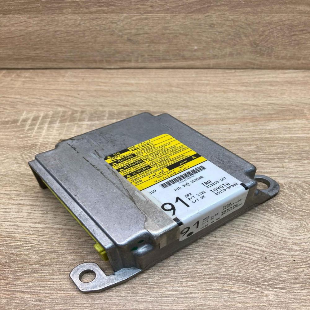 89170 0F032 213819 107  Airbag control unit/module Toyota Corolla Verso AR10