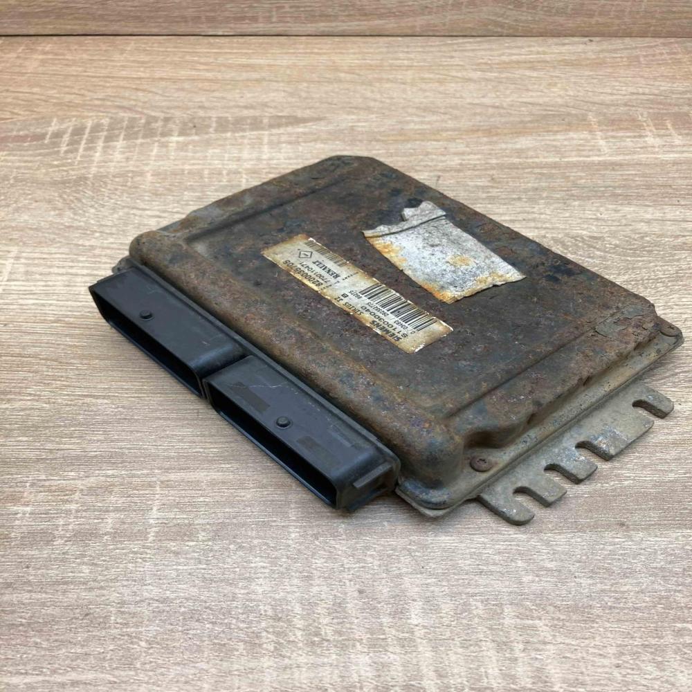 8200035705 S110030040  Engine control unit/module ECU Renault Laguna I