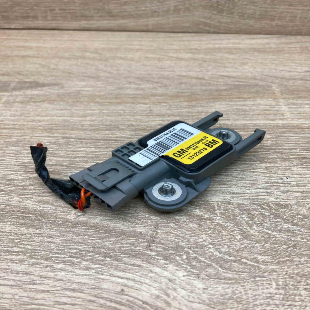 13123276 With Plug BM Airbag deployment crash/impact sensor Opel Vectra C