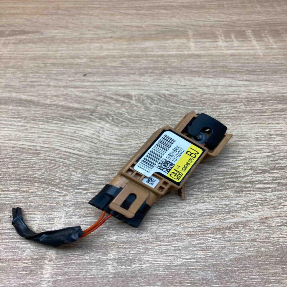 13102027  BJ Airbag deployment crash/impact sensor Opel Signum
