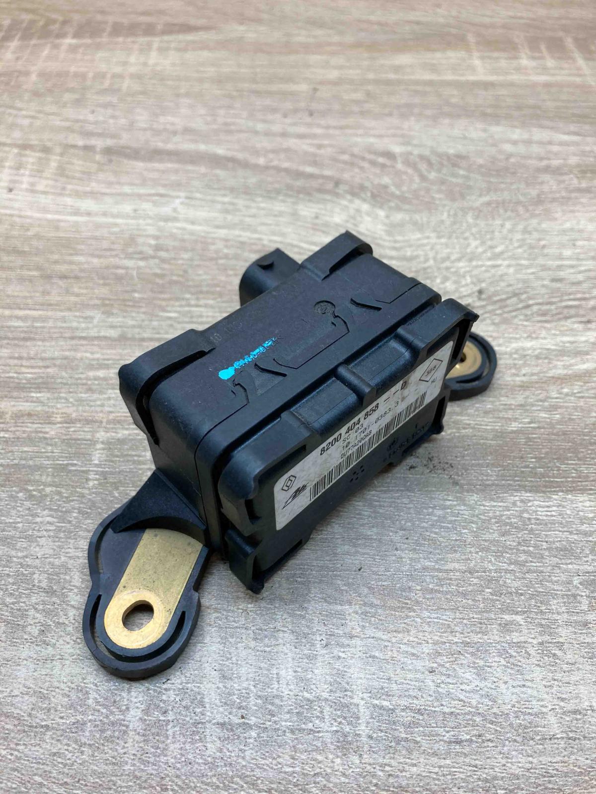 8200404858D 101701 03833  ESP acceleration yaw rate sensor Renault Espace -  Gra