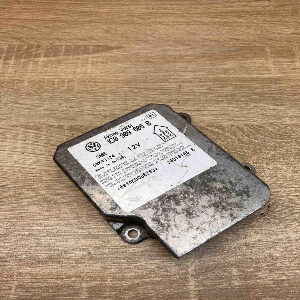 1C0909605B 5WK43124  Airbag control unit/module Volkswagen PASSAT B5.5