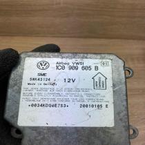 1C0909605B 5WK43124  Airbag control unit/module Volkswagen PASSAT B5.5