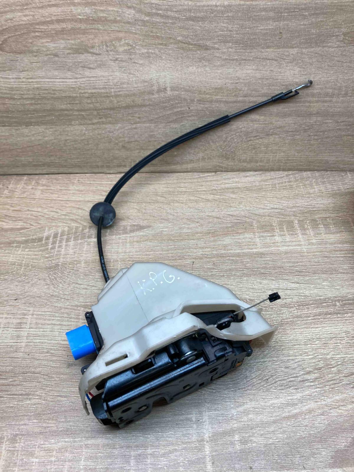 7L0839015D  With Cover Rear door lock Volkswagen Touran I