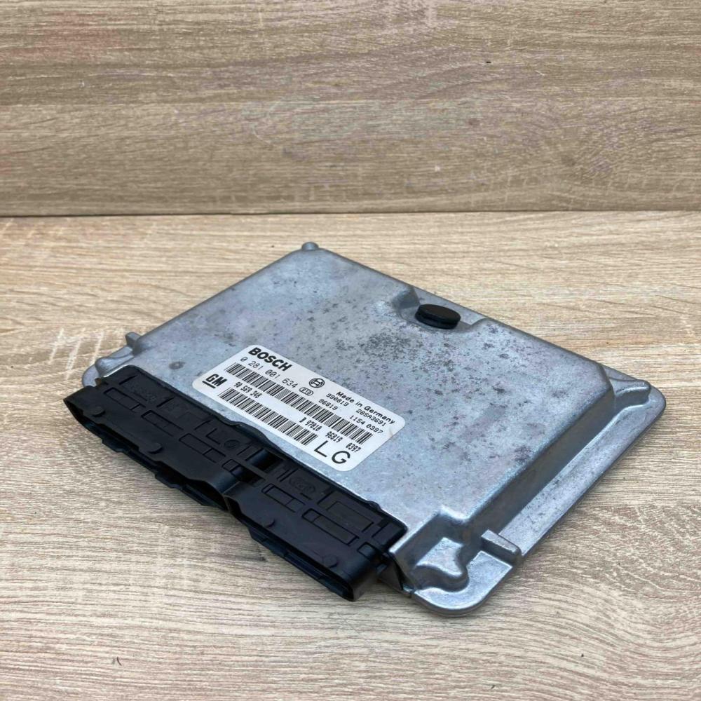 90569348 0281001634 LG Engine control unit/module ECU Opel Astra J