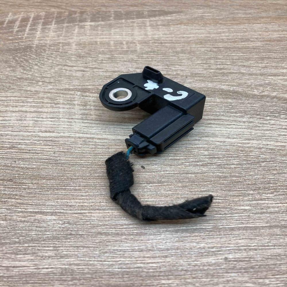 9646768980 604288200 With Plug Airbag deployment crash/impact sensor Citroen C4