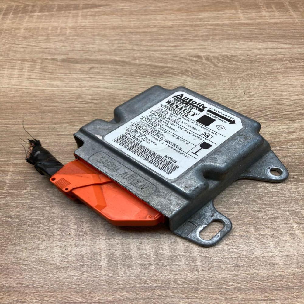 7700437471A 550803800 With Plug Airbag control unit/module Renault Scenic I