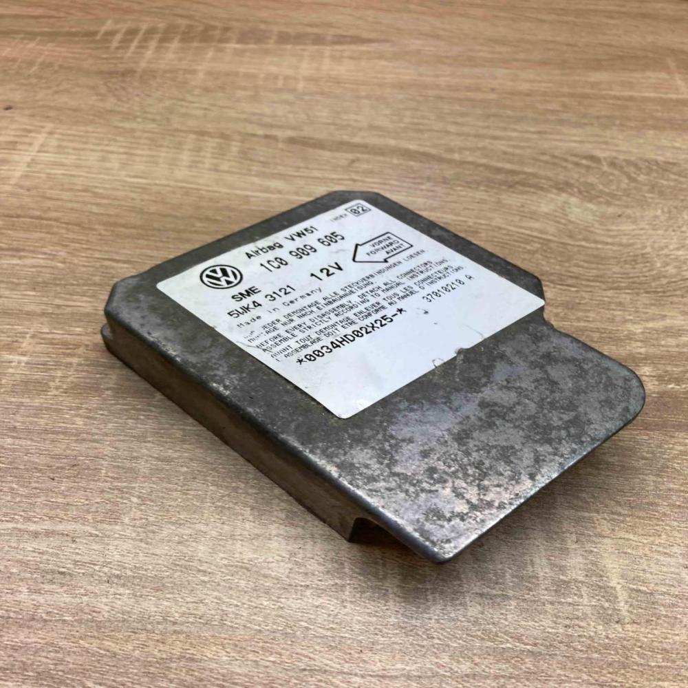 1C0909605 5WK43121  Airbag control unit/module Volkswagen PASSAT B5.5