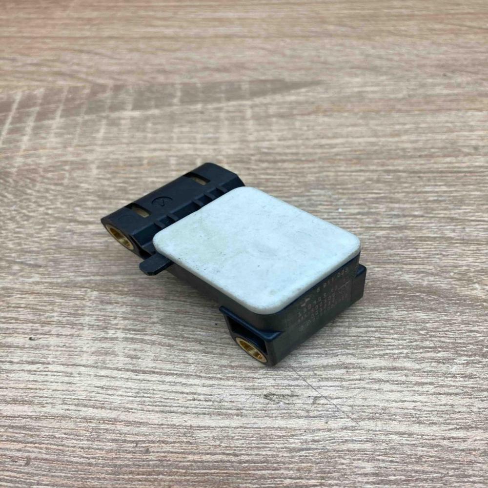 6911003 0285003900  Airbag deployment crash/impact sensor BMW X5 E70