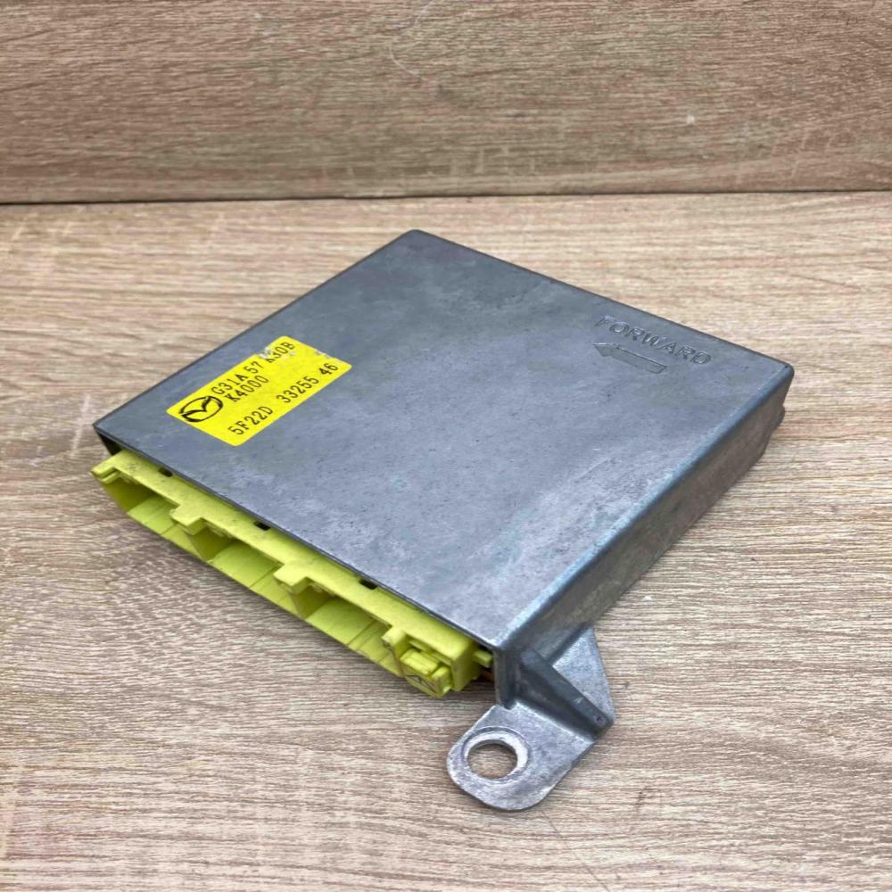 G31A57K30B 5F22D 33255 46  Airbag control unit/module Mazda 6