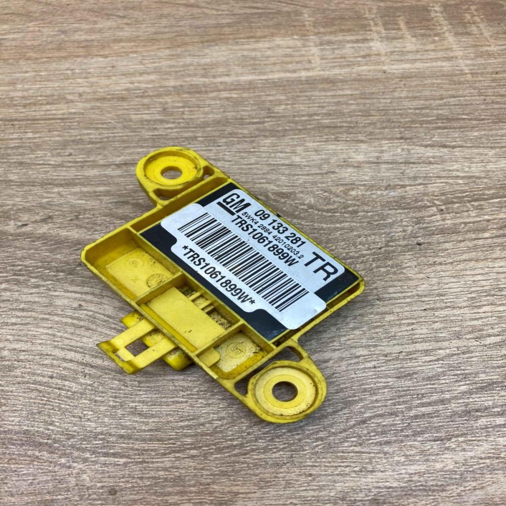 09133281 5WK42884  Airbag deployment crash/impact sensor Opel Astra G