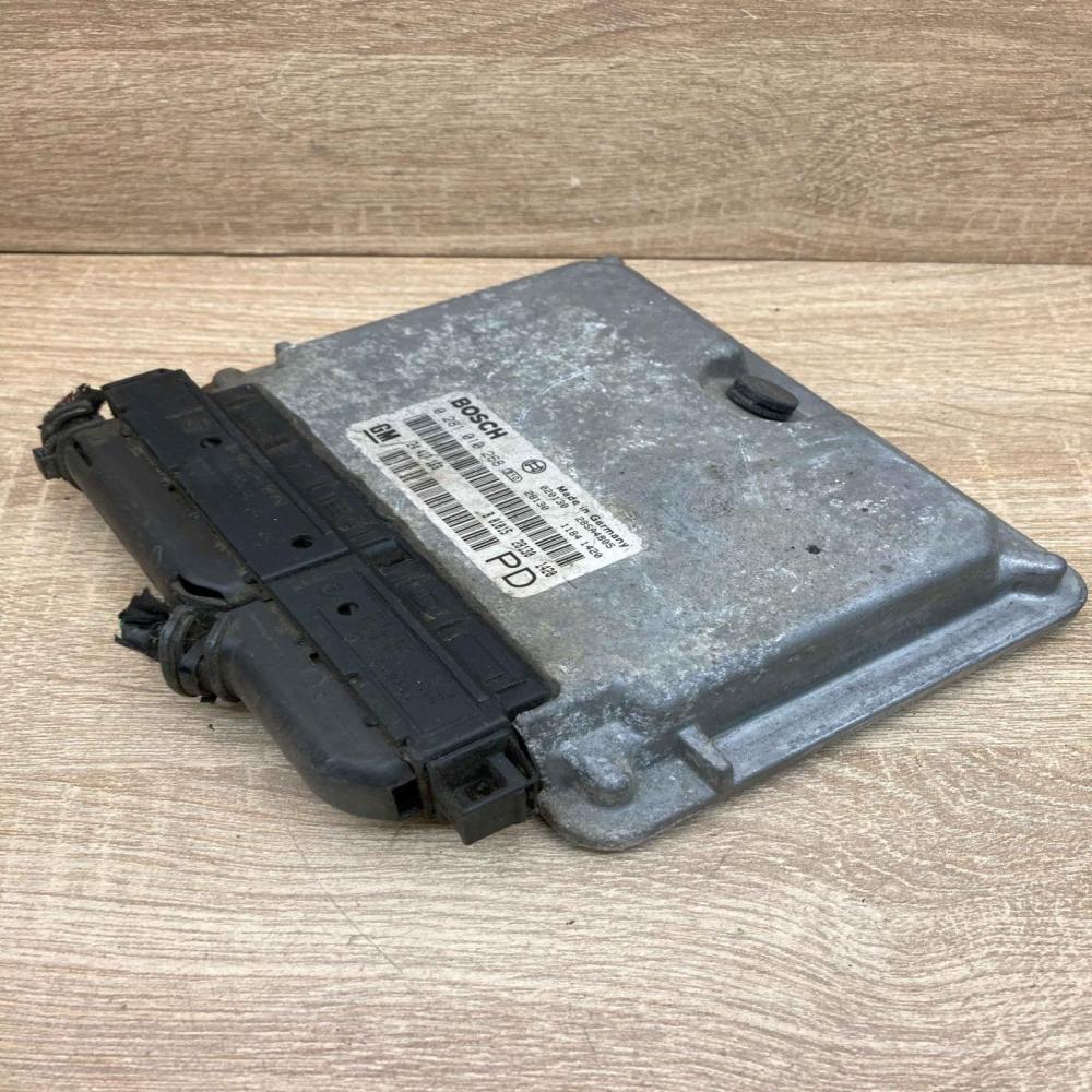 24417169 0281010268 Used With Plug Engine control unit/module ECU Opel Zafira A