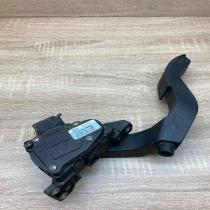 8D1721523F  With Plug Accelerator throttle pedal Volkswagen Passat Alltrack