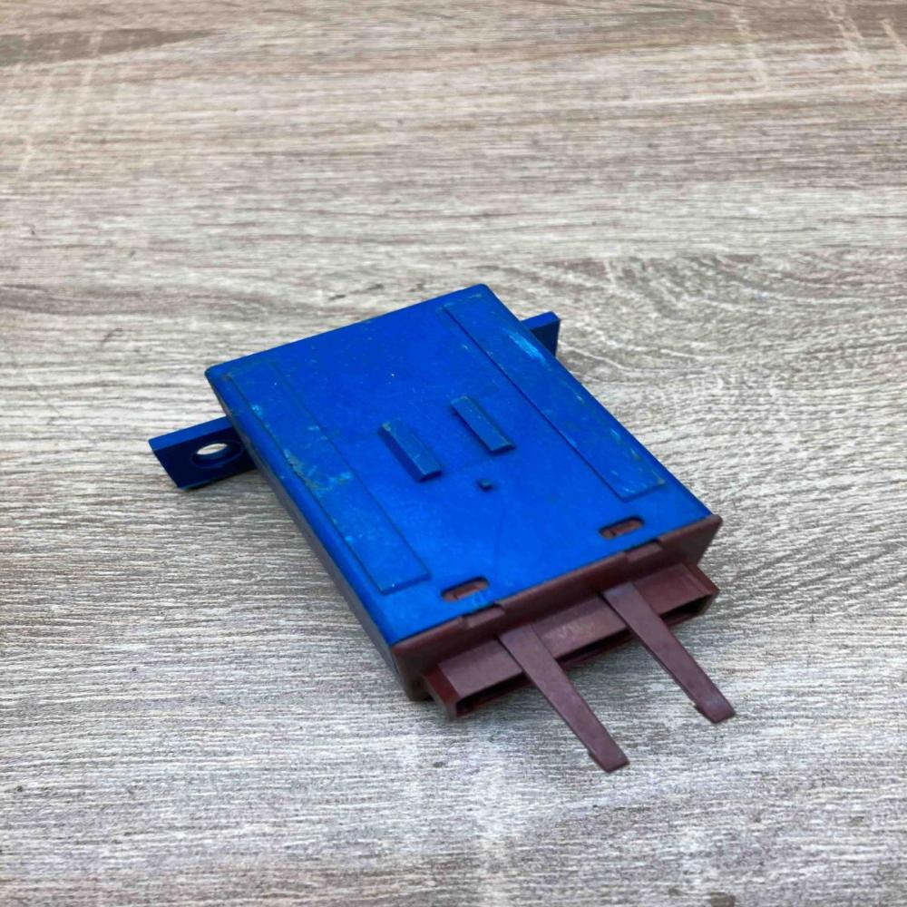 9610957880 73922202  Other relay Peugeot 406