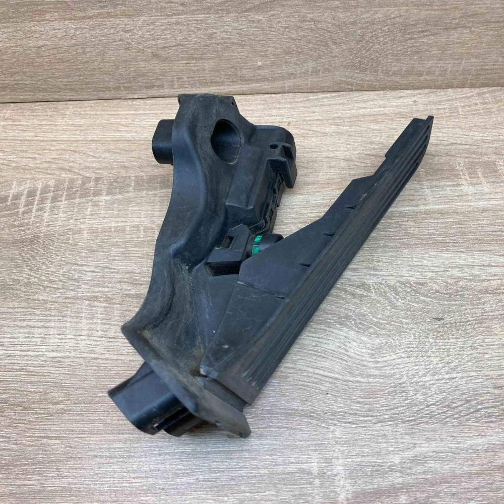 1K1723503L 6PV008600 Used  Accelerator throttle pedal Volkswagen PASSAT B6