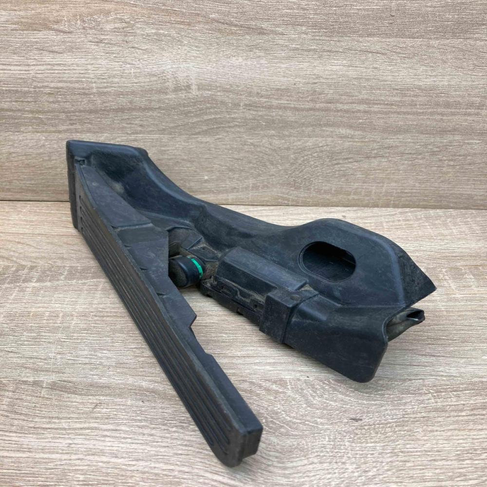 1K1723503M 6PV008890  Accelerator throttle pedal Seat Altea