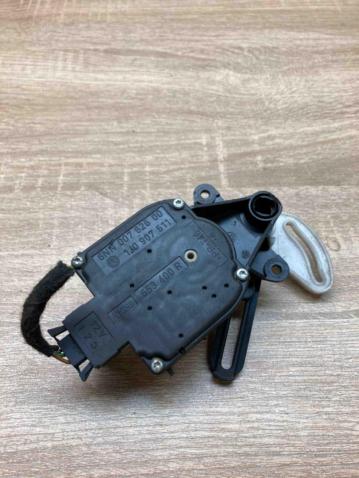 1J0907511 6NN00762600 With Plug Air flap motor/actuator Volkswagen PASSAT B5