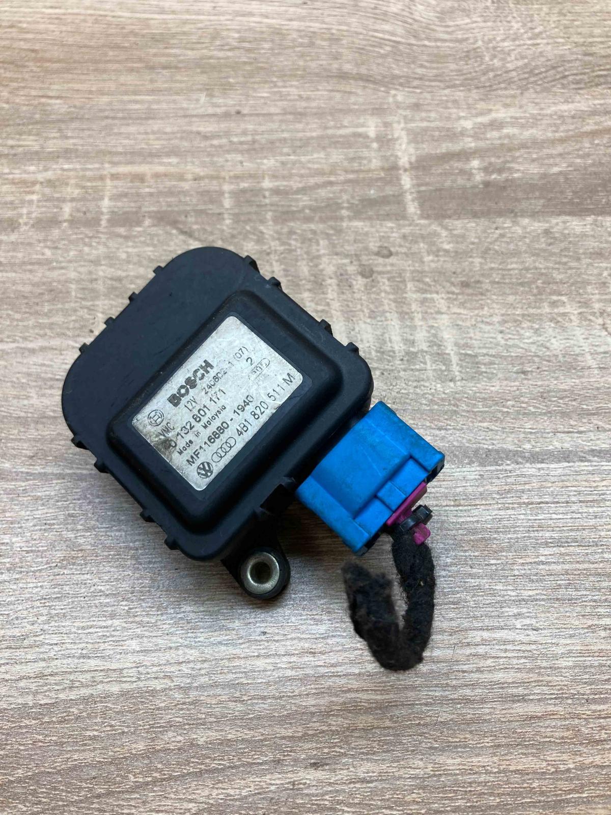 4B1820511M 0132801171 With Plug Air flap motor/actuator Audi A6 S6 C5 4B