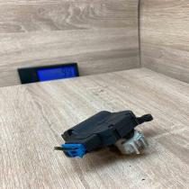 1K0907511D 0132801337 With Plug Air flap motor/actuator Volkswagen Golf V