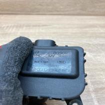 8D2820511C 0132801214  Air flap motor/actuator Audi A4 S4 B5 8D