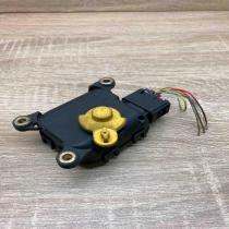 8D2820511C 0132801122 With Plug Air flap motor/actuator Audi A4 S4 B5 8D