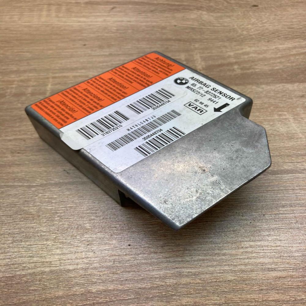8372521   Airbag control unit/module BMW 7 E38