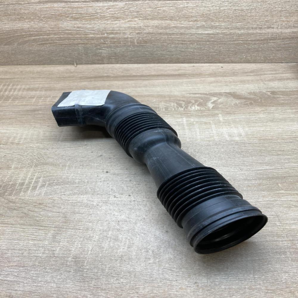 A1660940487   Air intake duct part Mercedes-Benz ML W166