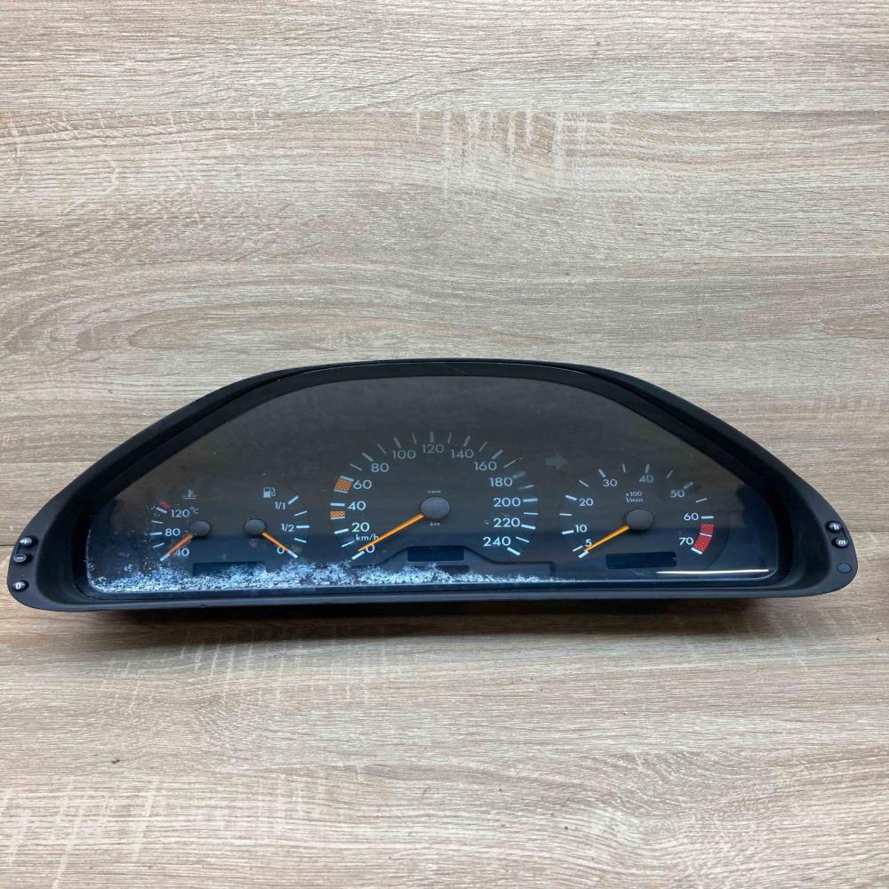 A2085401911 110008901  Speedometer (instrument cluster) Mercedes-Benz CLK A208 C