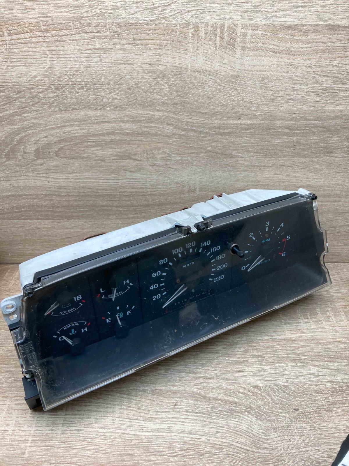 F37F 10C956 B   Speedometer (instrument cluster) Ford Transit
