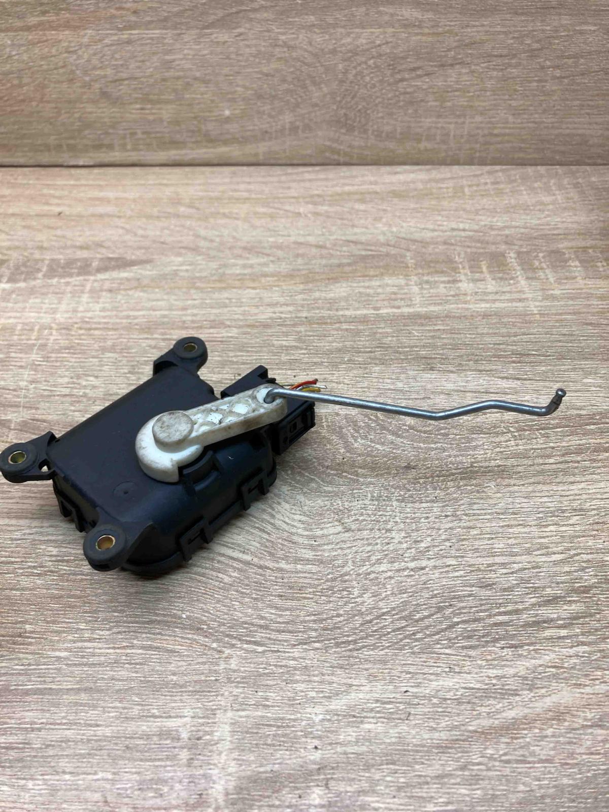 4B2820511A 0132801138 With Plug Air flap motor/actuator Audi A6 S6 C5 4B