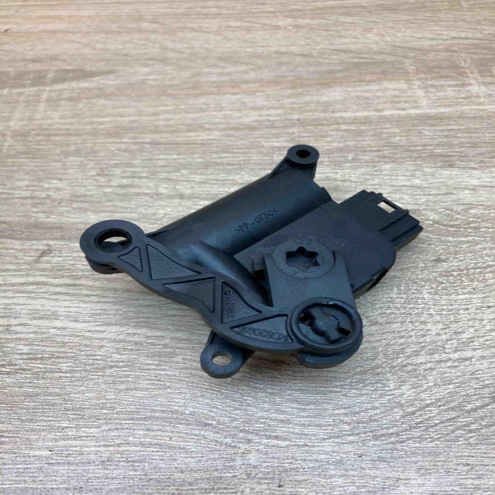 1K0820915 1K0907511B  Air flap motor/actuator Audi A3 S3 8P