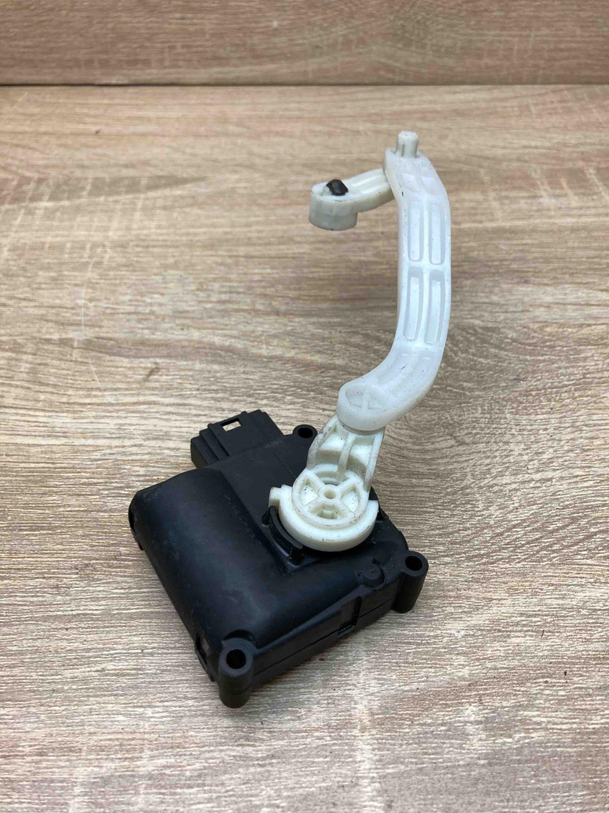 4F0820511B 0132801369  Air flap motor/actuator Audi A6 S6 C6 4F