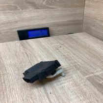 0132801359 CZ116880 3141  Air flap motor/actuator Audi A6 S6 C6 4F