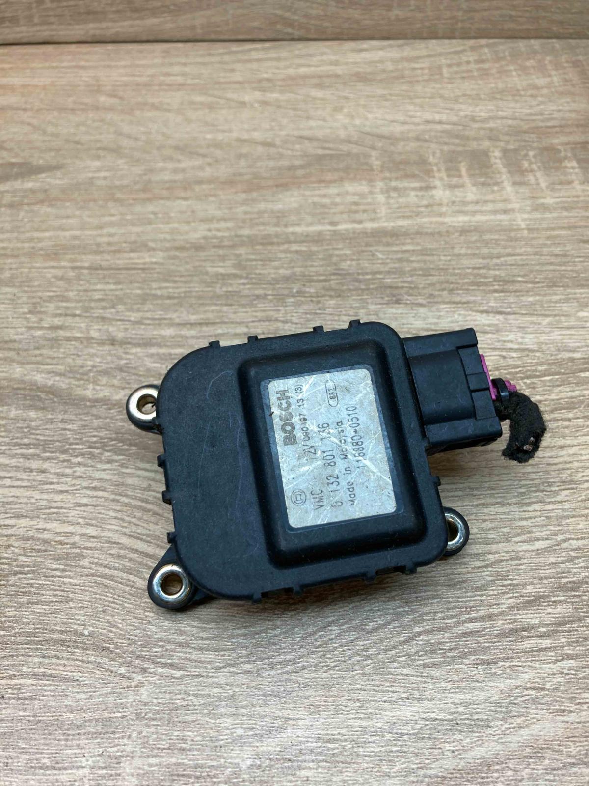 0132801136 116880 0510 With Plug Air flap motor/actuator Audi A6 S6 C5 4B