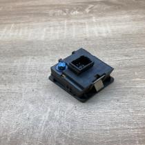 7700817598   Headlight level height control switch Renault 19
