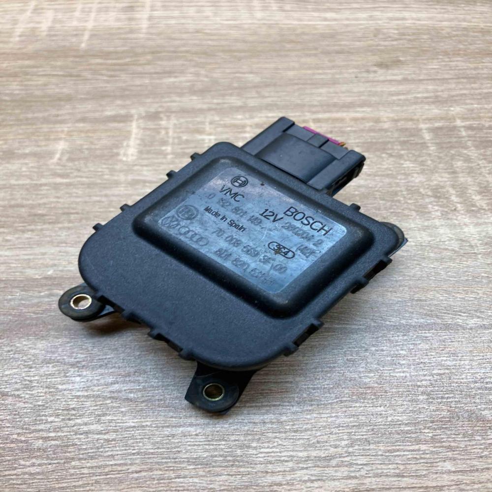 8D1820511B 0132801149 With Plug Air flap motor/actuator Skoda Superb B5 (3U)