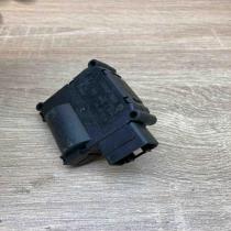 4F0820511F 0132801369  Air flap motor/actuator Audi Q7 4L