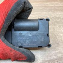 4F0820511F 0132801369  Air flap motor/actuator Audi Q7 4L