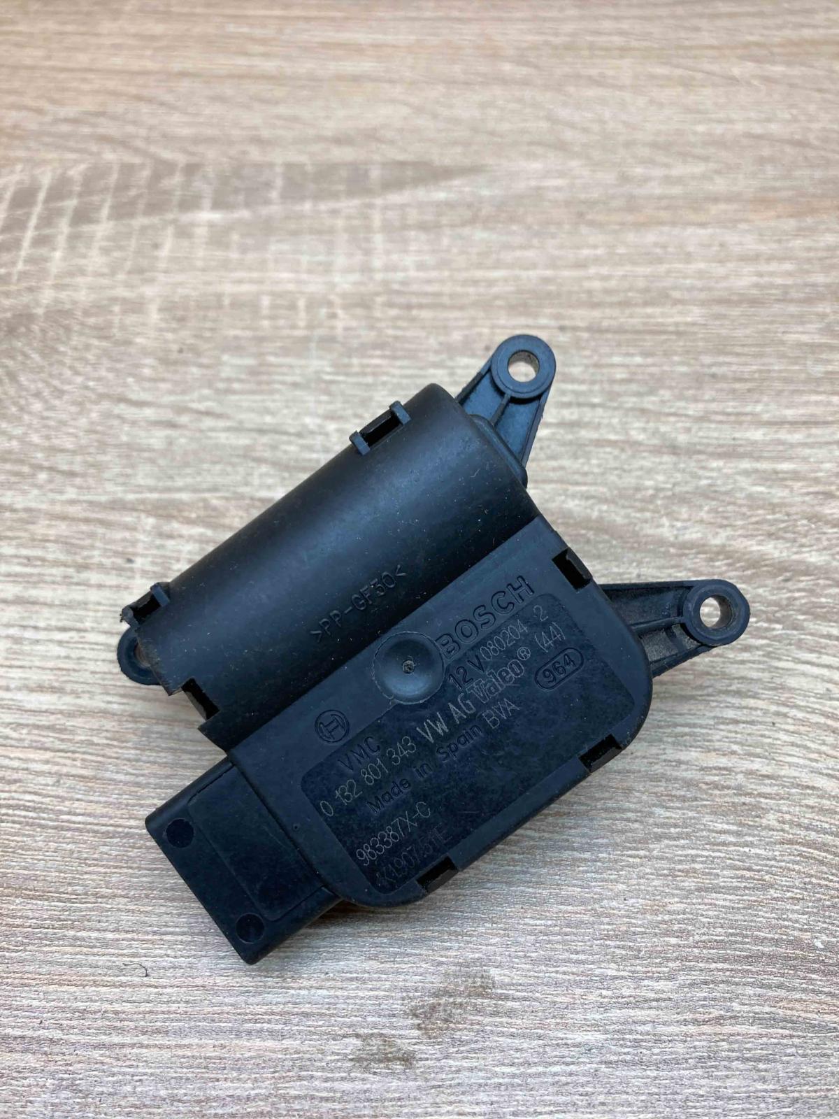 1K1907511E 0132801343  Air flap motor/actuator Volkswagen Golf VI